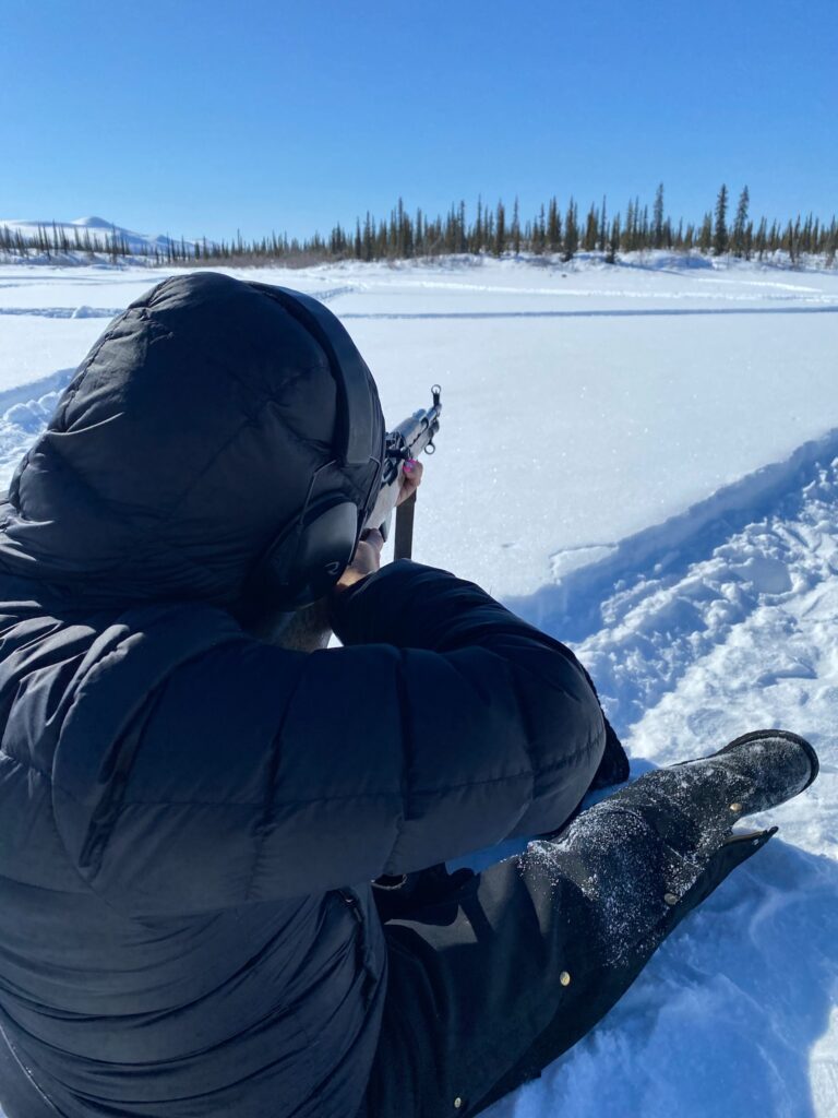 Hunter pointing rifle